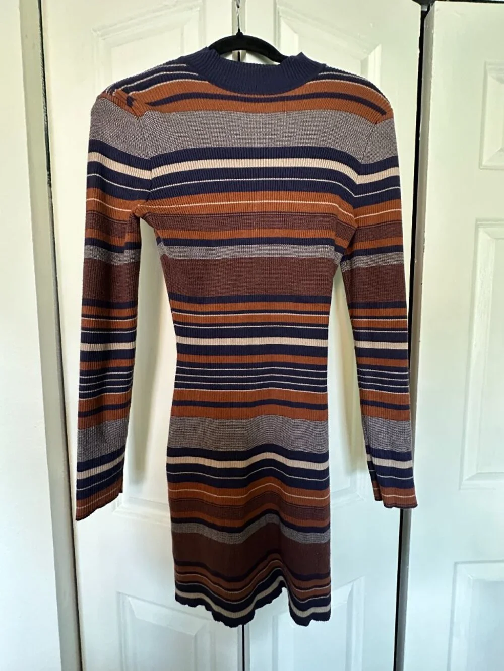 Long Sleeve Dress - Picture 2 of 4